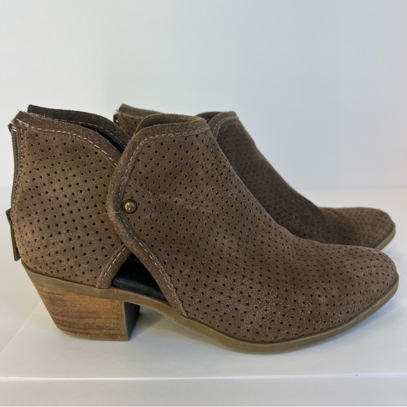 Adam Tucker by Me Too Womens Abbie ankle boots - Picture 1 of 10